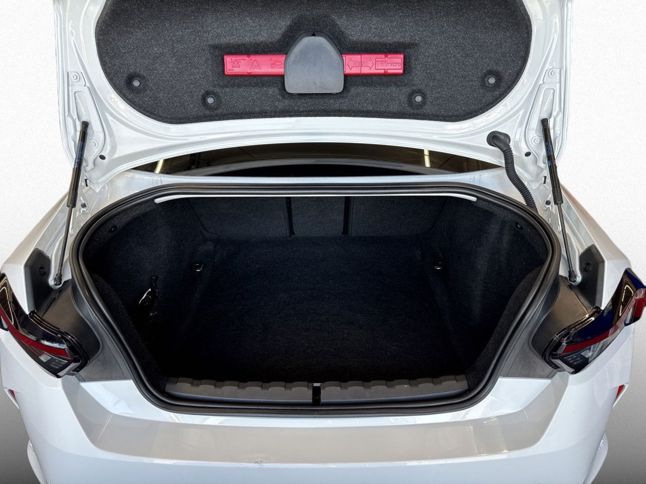 BMW 220 - Bild 18