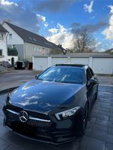 Mercedes-Benz A 180 AMG Line, Panoramadach, 19 AMG - Mercedes-Benz A 180 in Duisburg
