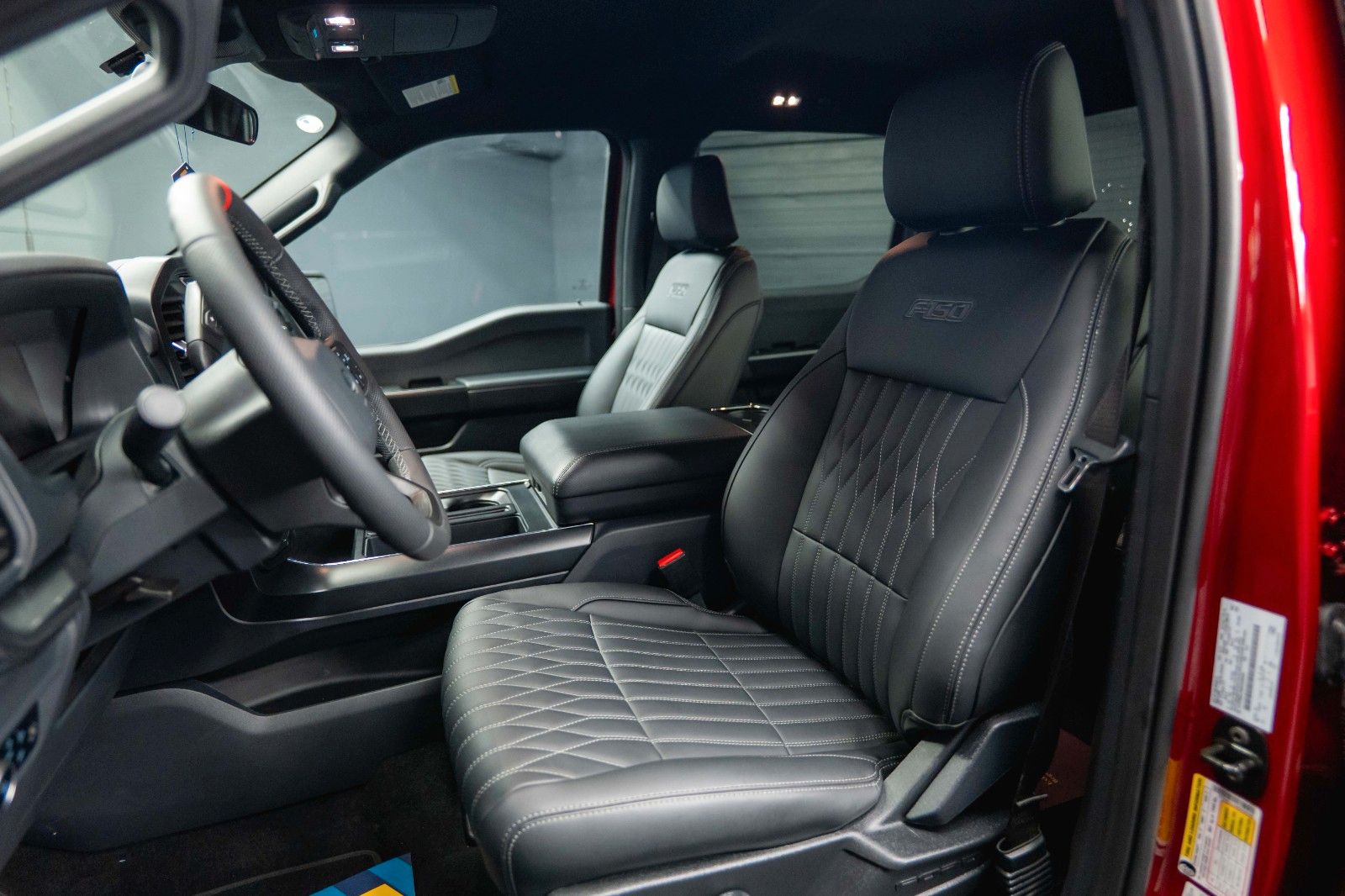Fahrzeugabbildung Ford F150 5.0L V8 4x4 Offroad SuperCrew RAPTOR 19%