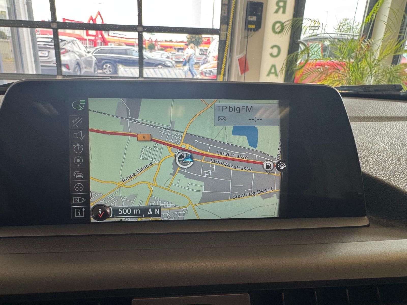 Fahrzeugabbildung BMW 220 i Cabrio Sport Line/ NAVI/KLIMA/AUTOMATIK