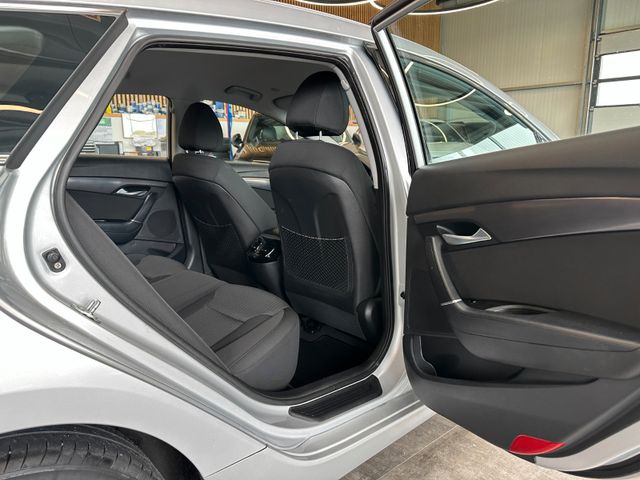 Hyundai i40 cw 5 *Tempo*AHK*SitzHZ*PDC*
