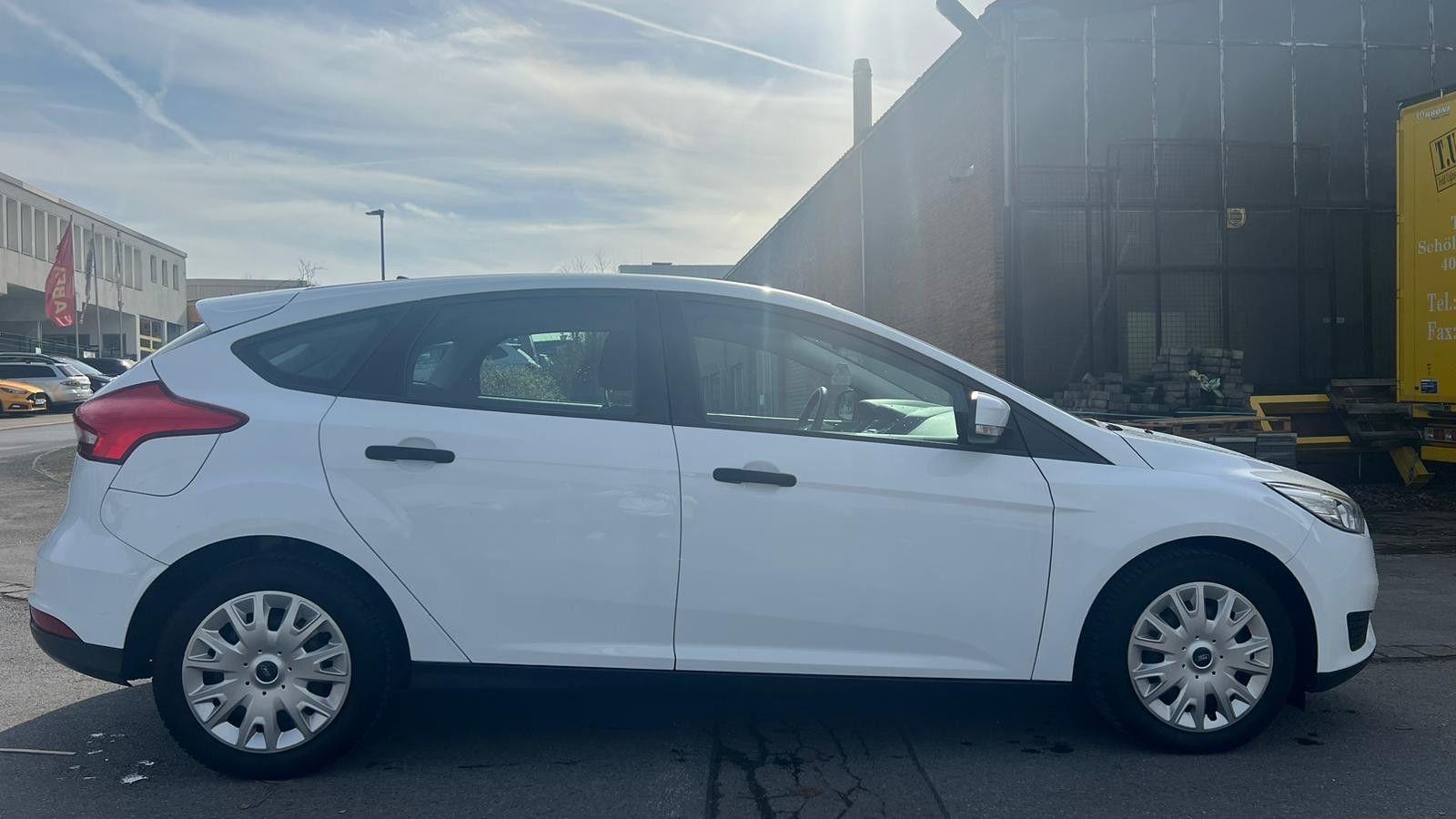 FORD Focus 1,6 Ti-VCT Lim. Ambiente PDC Klima Servo