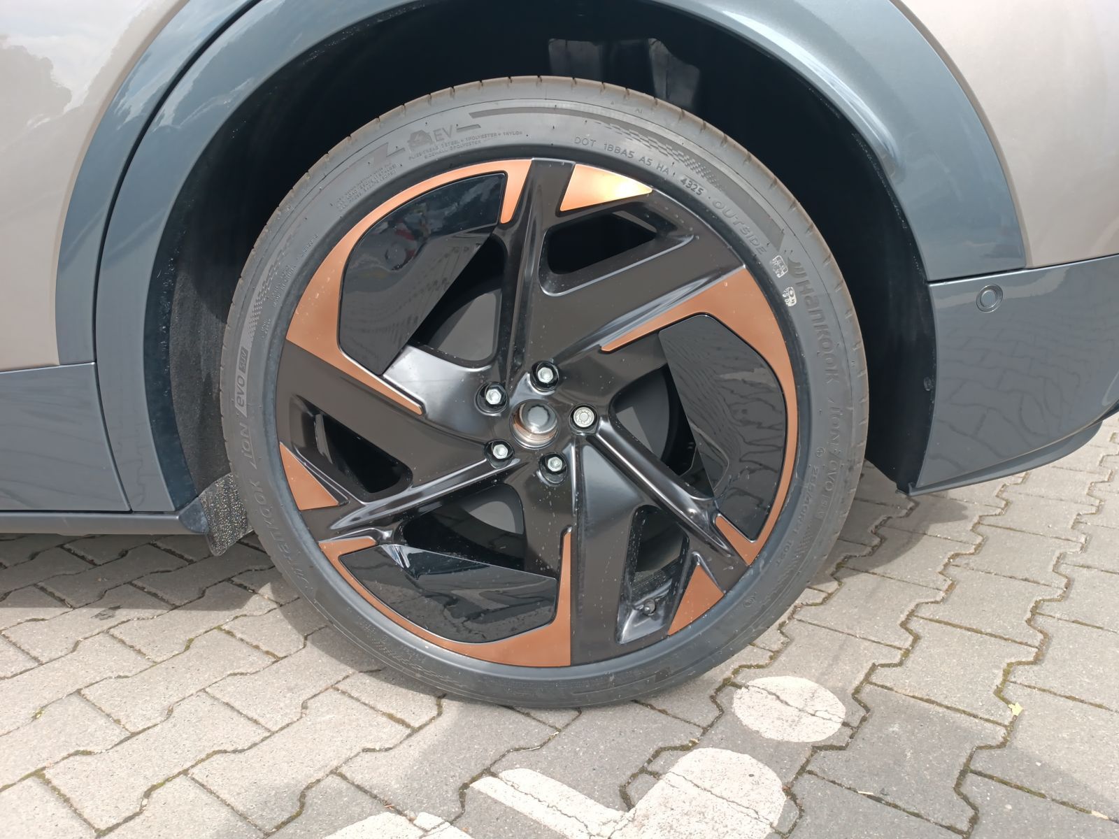 Cupra Tavascan - Bild 7