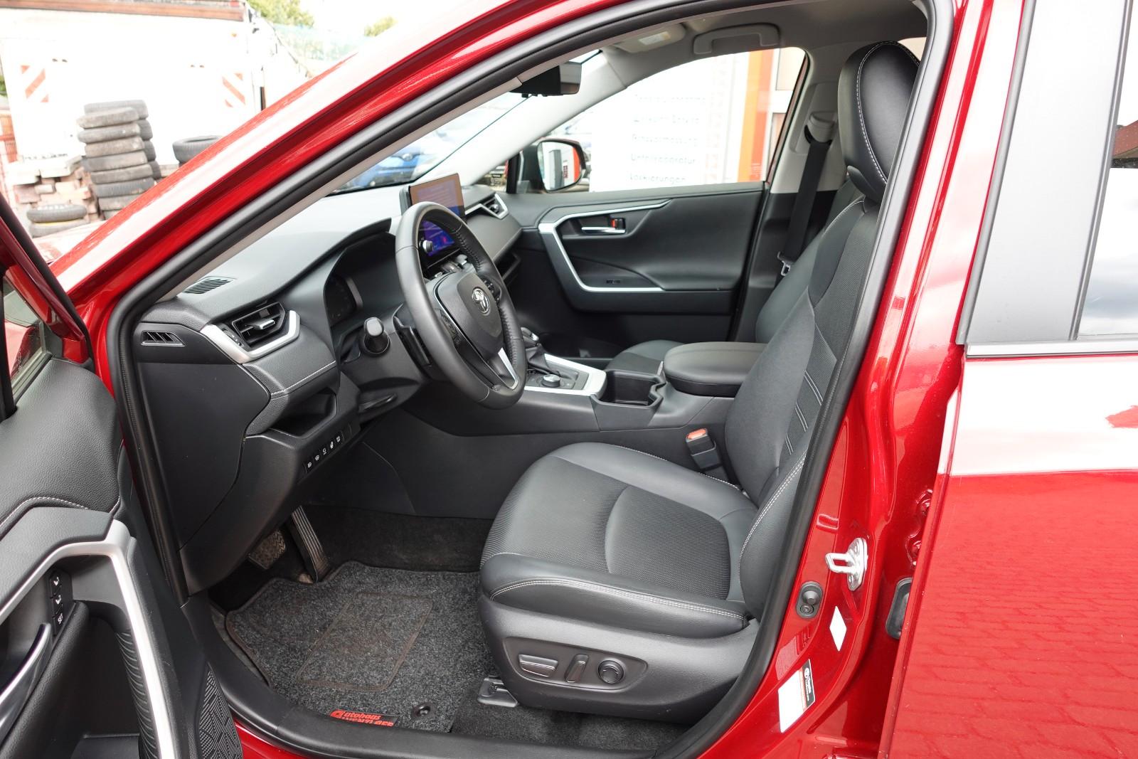 Toyota RAV 4 2.5 Hybrid Lounge Allrad 5J Garantie