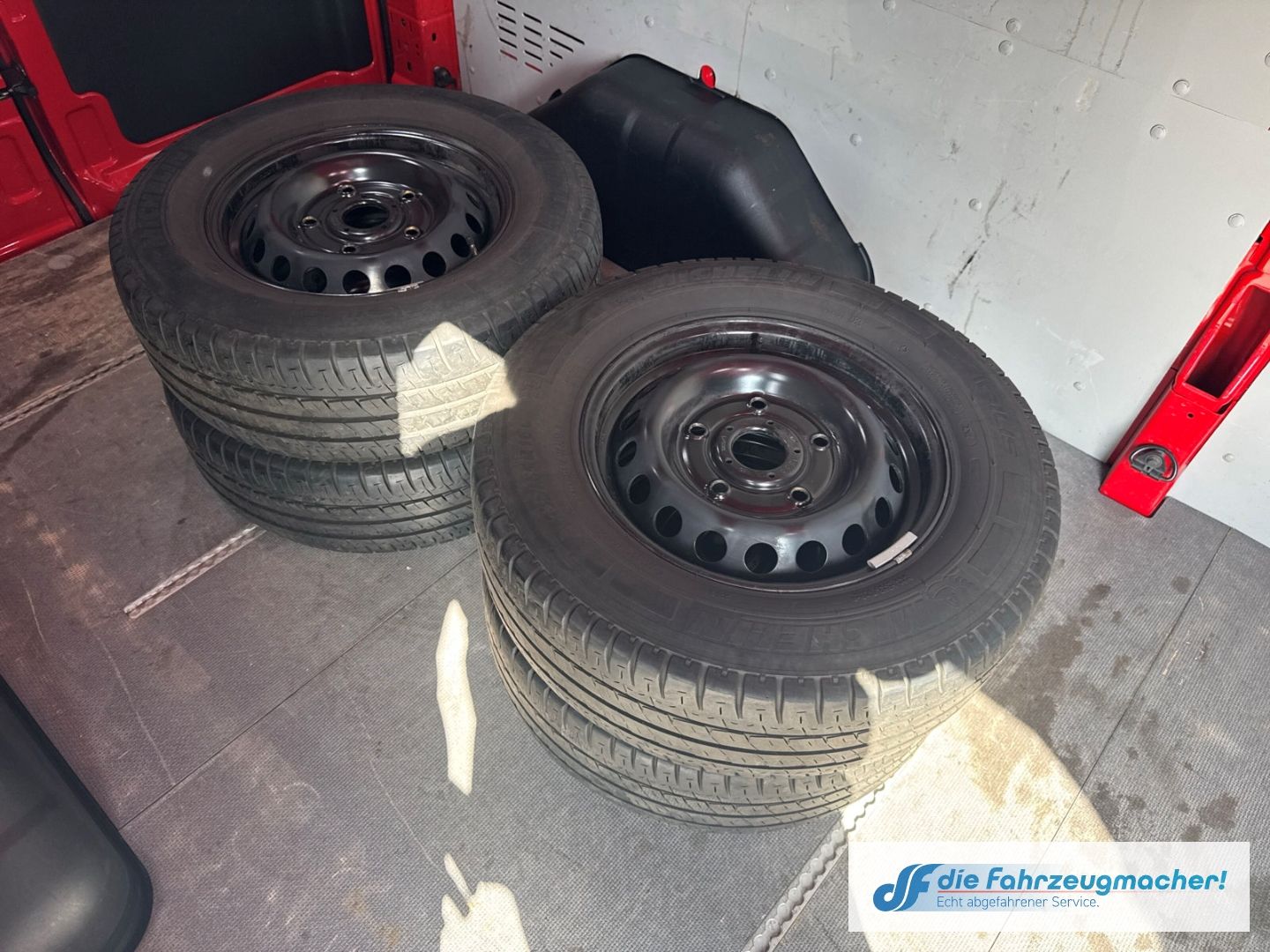 Fahrzeugabbildung Ford Transit Kasten 350 L3 Trend 2.0 TDCi DPF AHK Nav