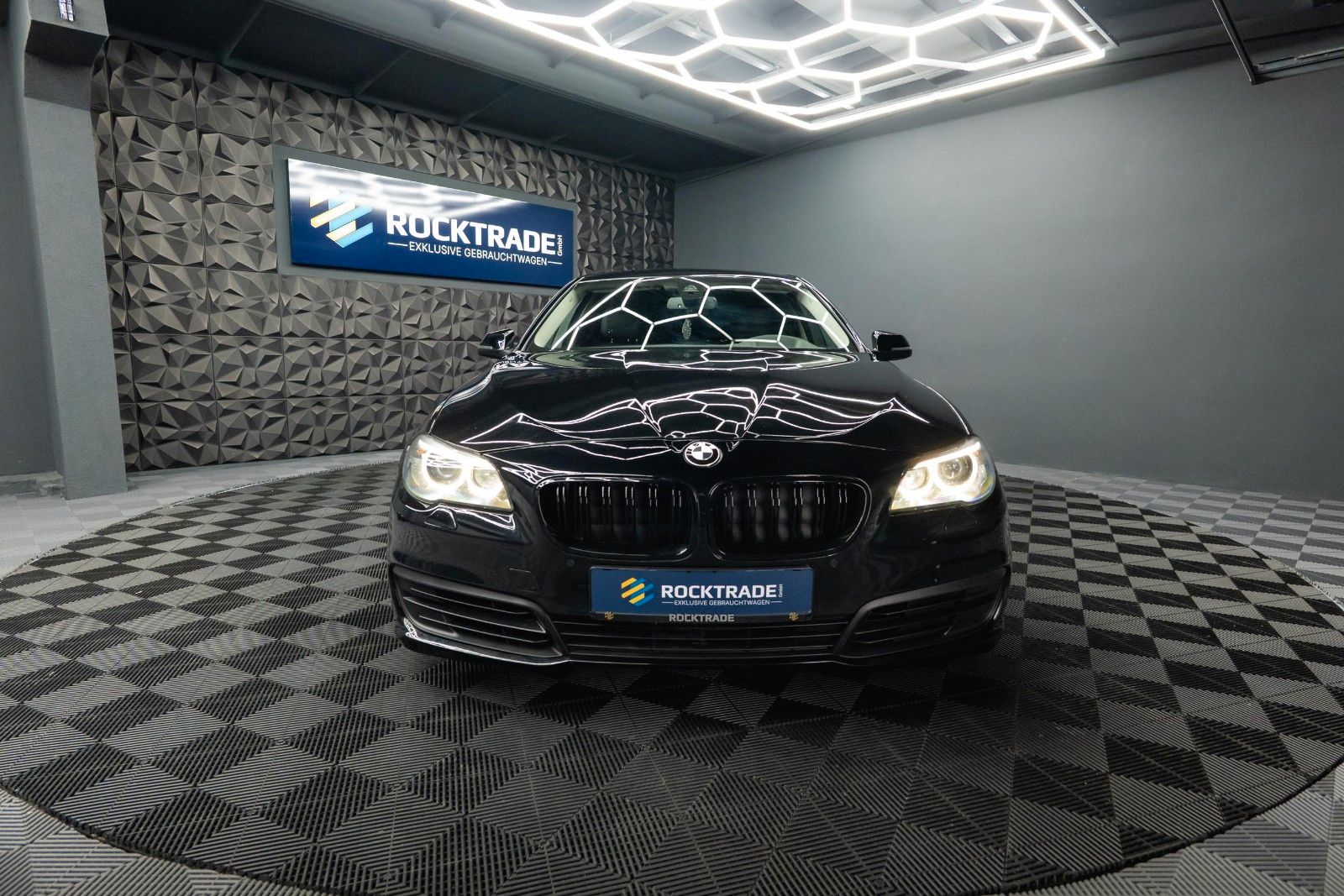 Fahrzeugabbildung BMW 535i Sport Limousine *20Zoll*REMUS*Eibach*380PS*