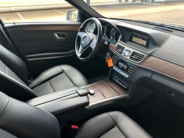 Mercedes E 200 - 7