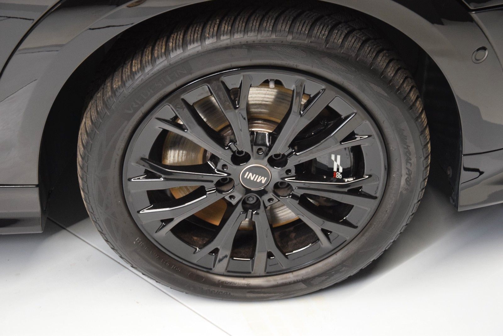 Fahrzeugabbildung MINI Cooper C John Cooper Works Trim M HuD Pano Leder