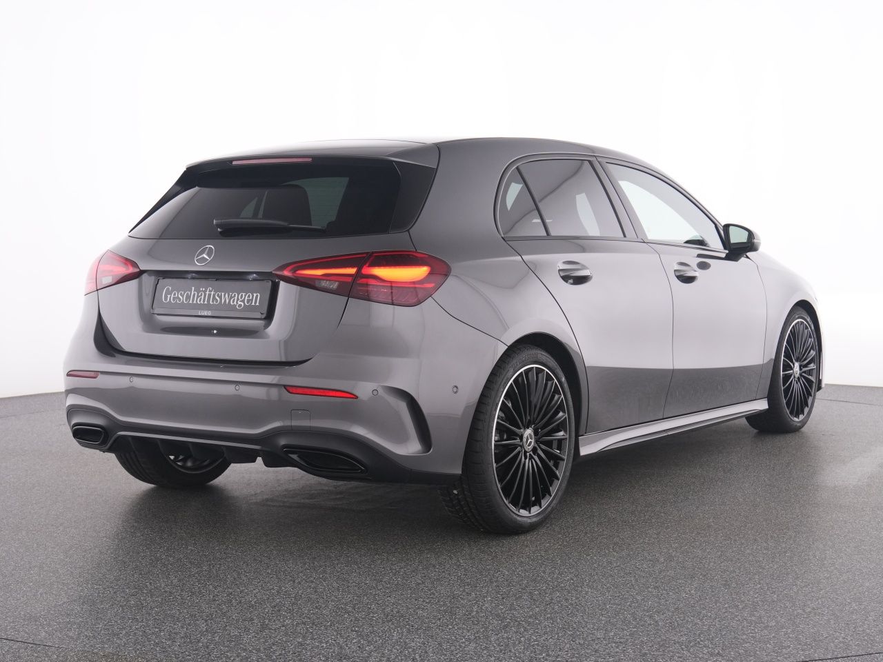 Mercedes-Benz A 200 d SPECIAL-EDITION AMG 19'' NIGHT PANO KAM foto 3