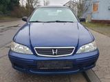 Honda Accord 1.8i LS Automatik - Honda Accord mit Benzin-Antrieb: Automatik
