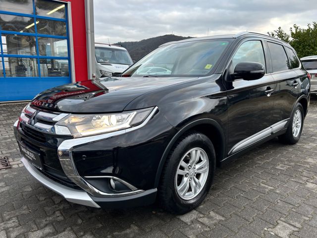 Mitsubishi Outlander Intense Premium 4WD *1.Hand*7-Sitzer*