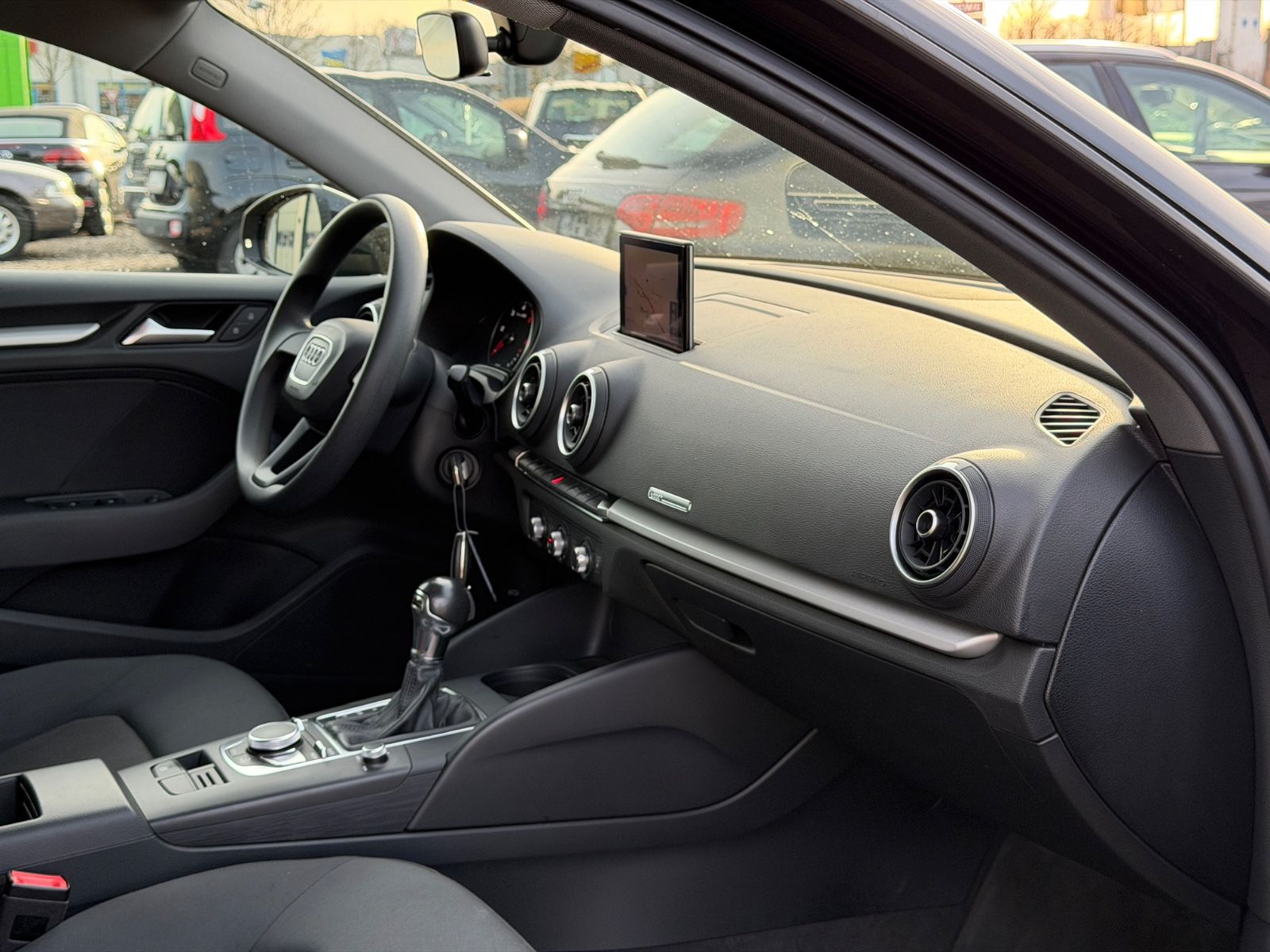 Audi A3 Sportback 35 TDI S tronic Xenon Navi Bluet. foto 13