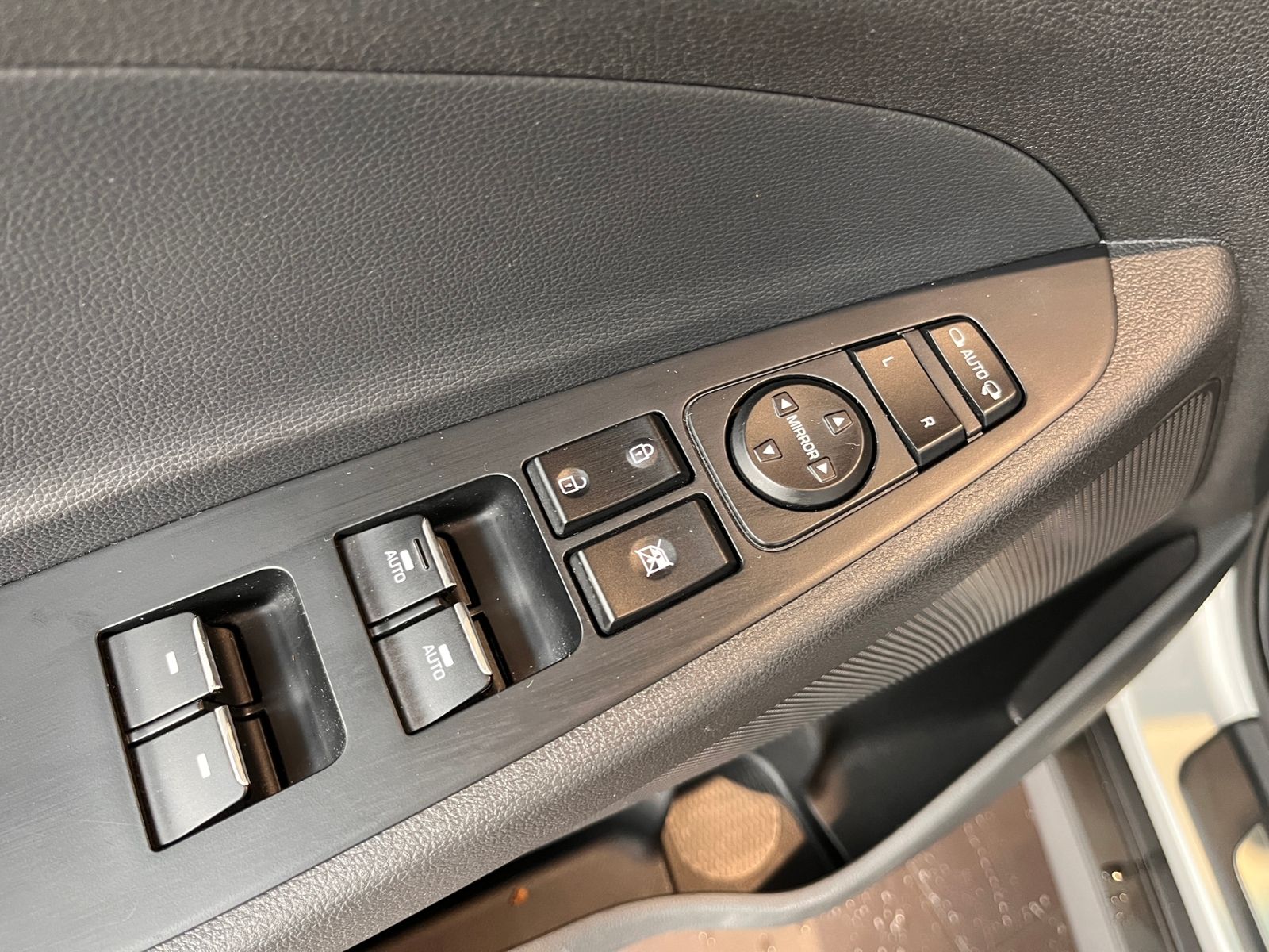 Fahrzeugabbildung Hyundai TUCSON N Line 2WD PANO LED NAVI ALU
