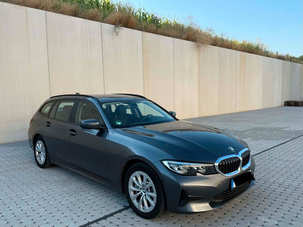 Image of BMW 330