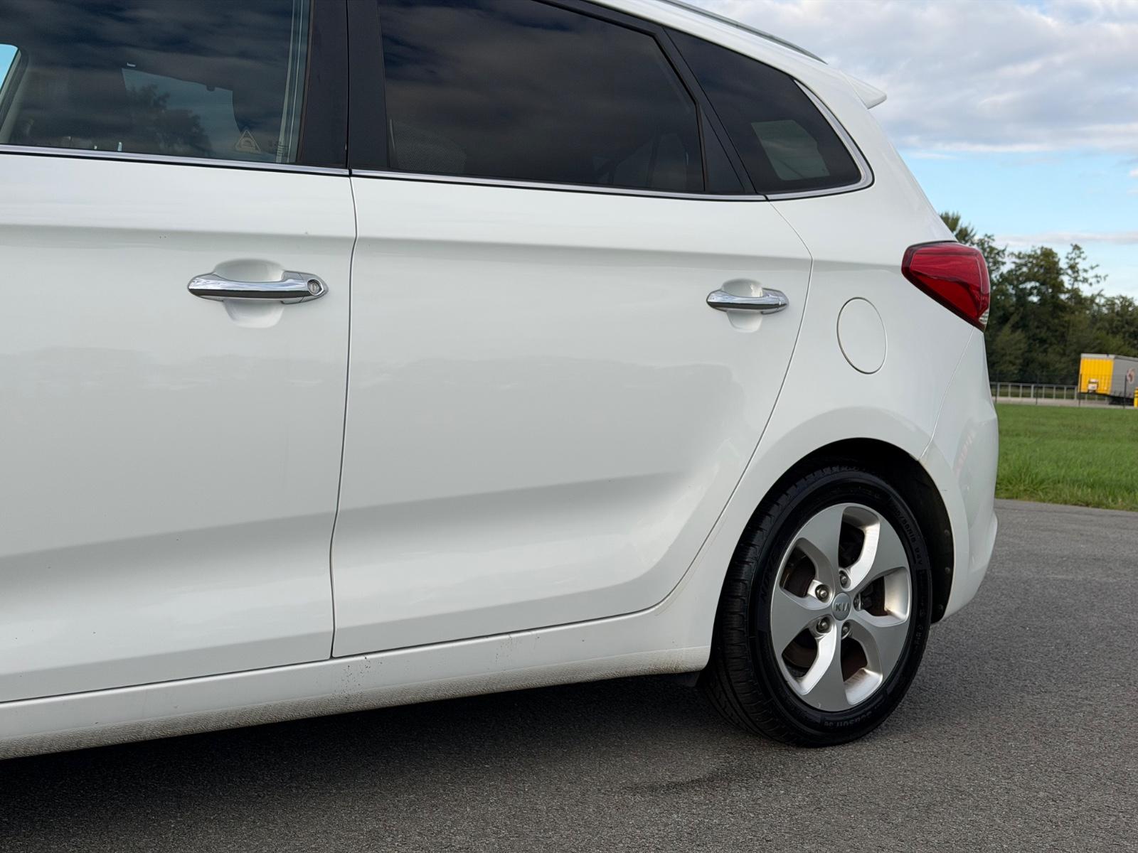 Kia Carens 2014 — photo 10