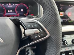 SKODA Karoq Sportline 4x4 2.0TSI_ DSG_LED Matrix_ AHK