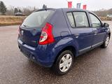 Dacia Sandero Basis 1,4 Benzin 1 HAND Klima - Dacia Sandero in Freiburg