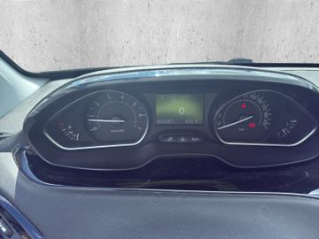 Peugeot 208 1.2 12V VTiPureTech 82 Style Navi+SHZ+PDC