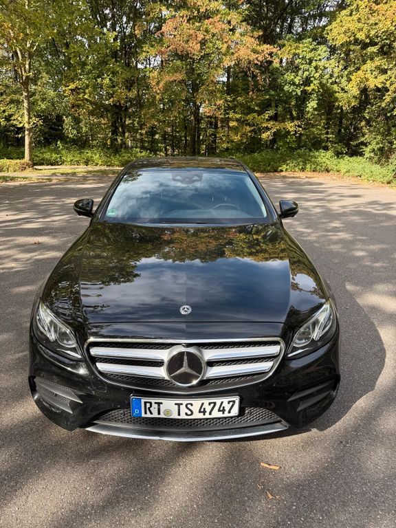 Image of Mercedes-Benz E 220