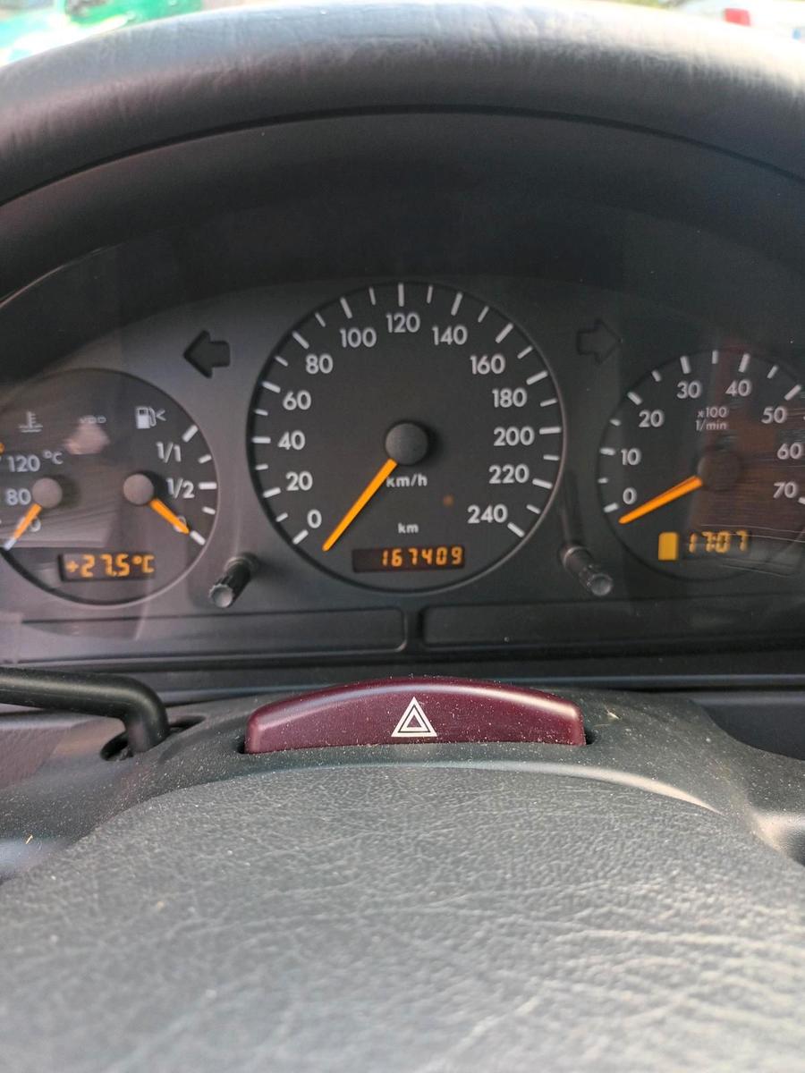 Mercedes-Benz ML350 2004 — engine 235 HP (173kW)