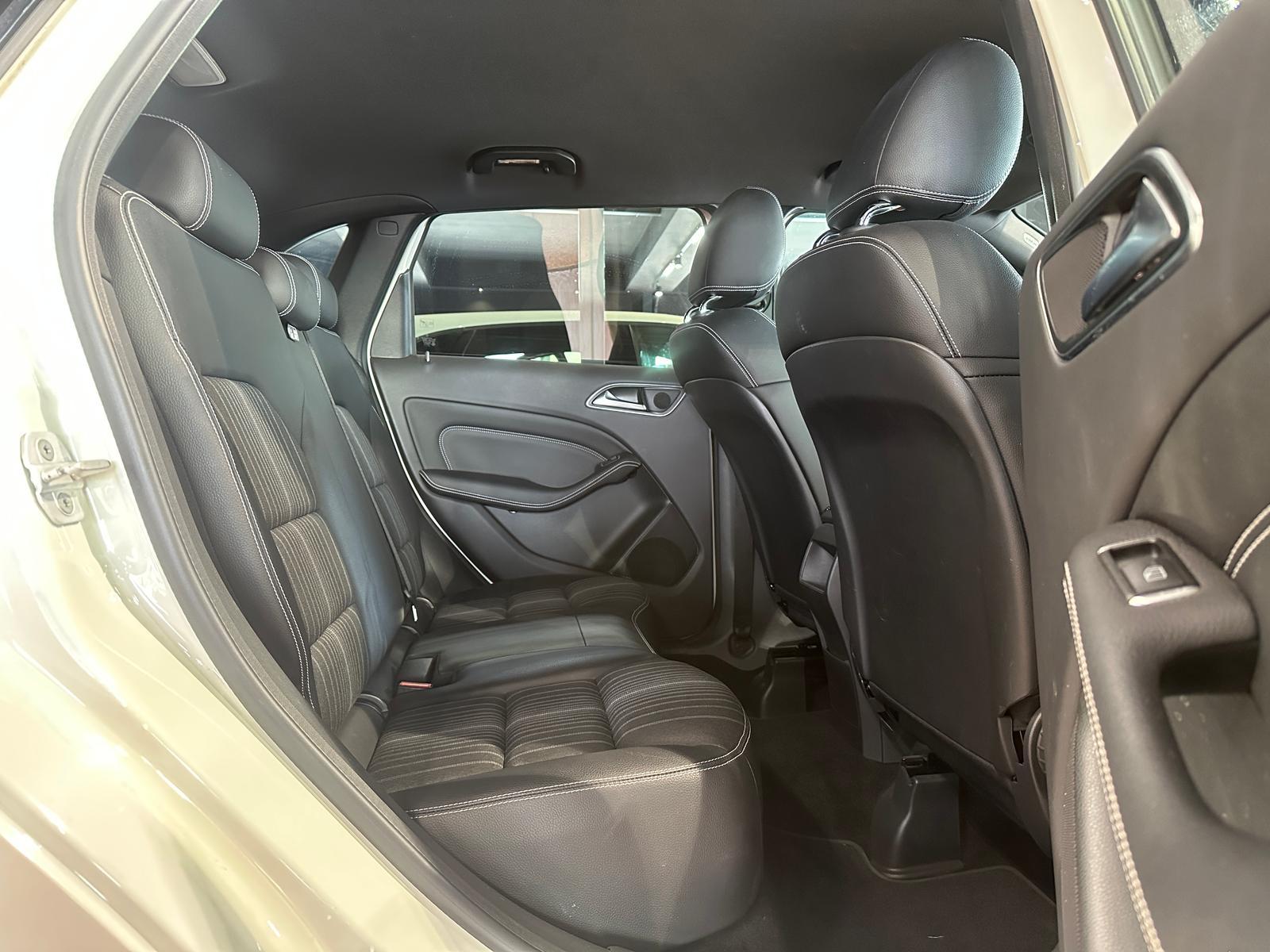 Mercedes-Benz B 180 AMG SPORTPAKET NIGHTPAKET SHZ 18"LM 1.HAND