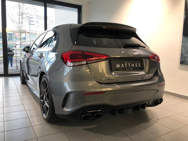 Fahrzeugabbildung Mercedes-Benz A 45 S AMG 4M Night/Burmester/Multibeam/Pano