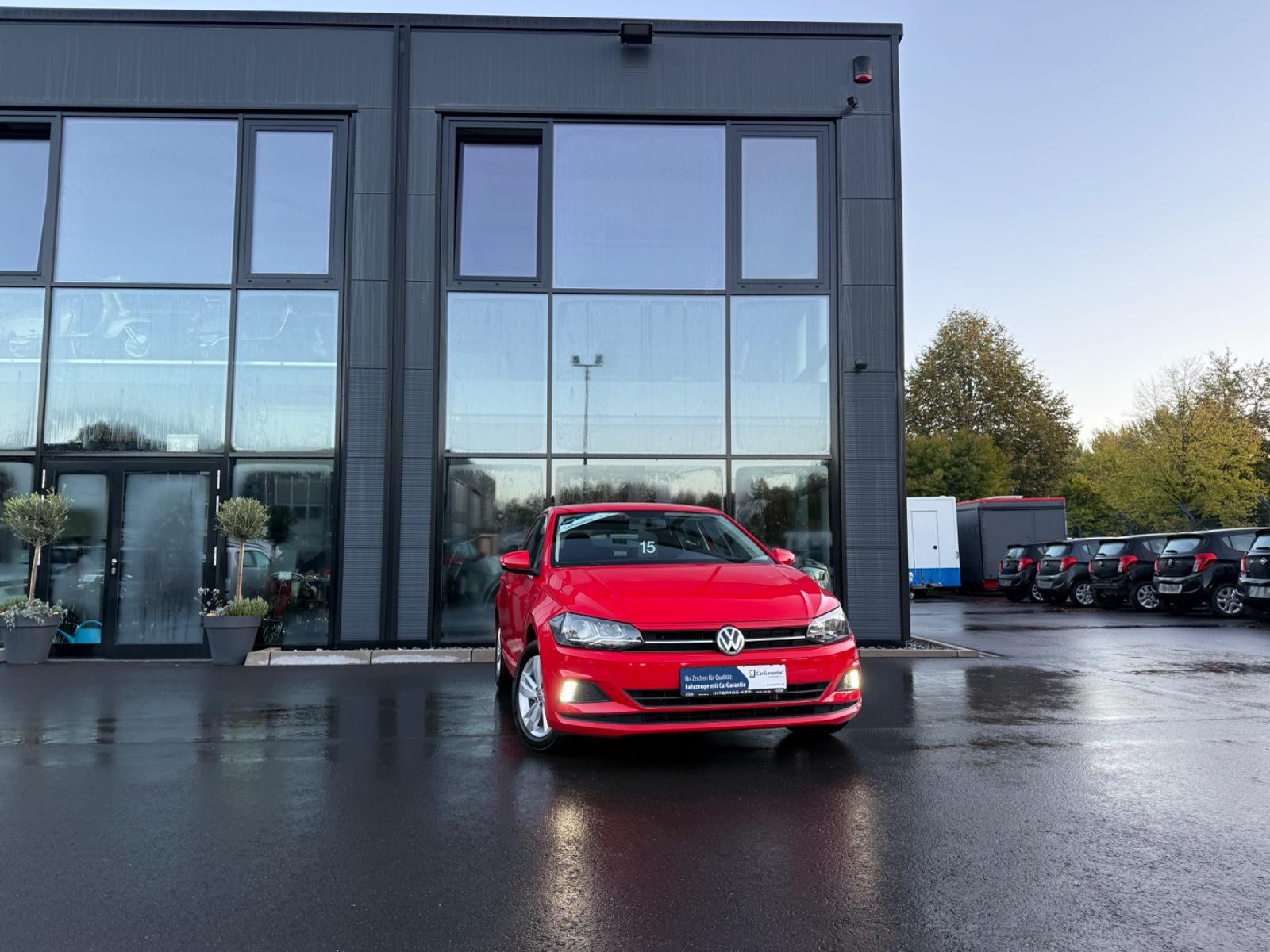 Volkswagen Polo VI Comfortline*SHZ*FSP*TEMPOMAT*ALU*TÜV NEU