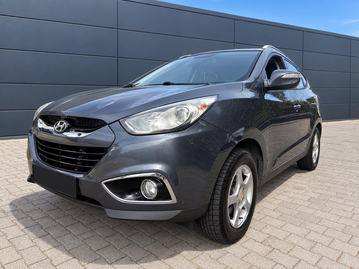 Hyundai ix35 Style AWD Navi Teilleder Anhängerkupplung
