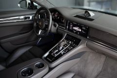 PORSCHE Panamera Turbo S E-Hybrid Sport Turismo - VOLL