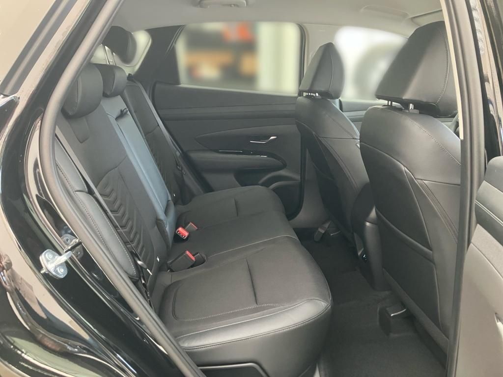 Fahrzeugabbildung Hyundai TUCSON 1.6 T-GDI 2WD 7-DCT Trend 2xKlima Navi
