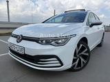 Volkswagen Golf 8 2.0 TDI Var*VIRTUAL*PANO*IQ-LED*NAVI*AHK - Volkswagen Gebrauchtwagen in Sindelfingen