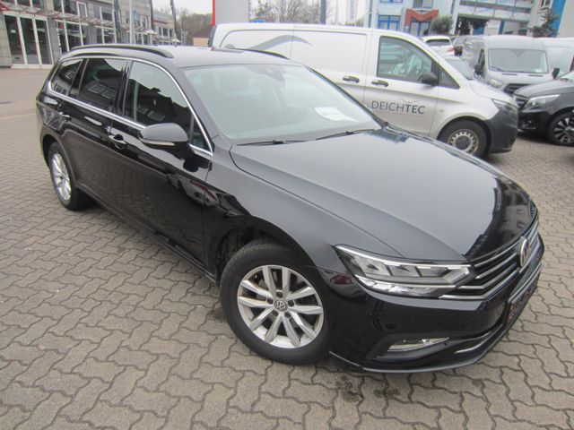 Volkswagen Passat 1.5 TSI OPF DSG Business/AHK/Navigation/K