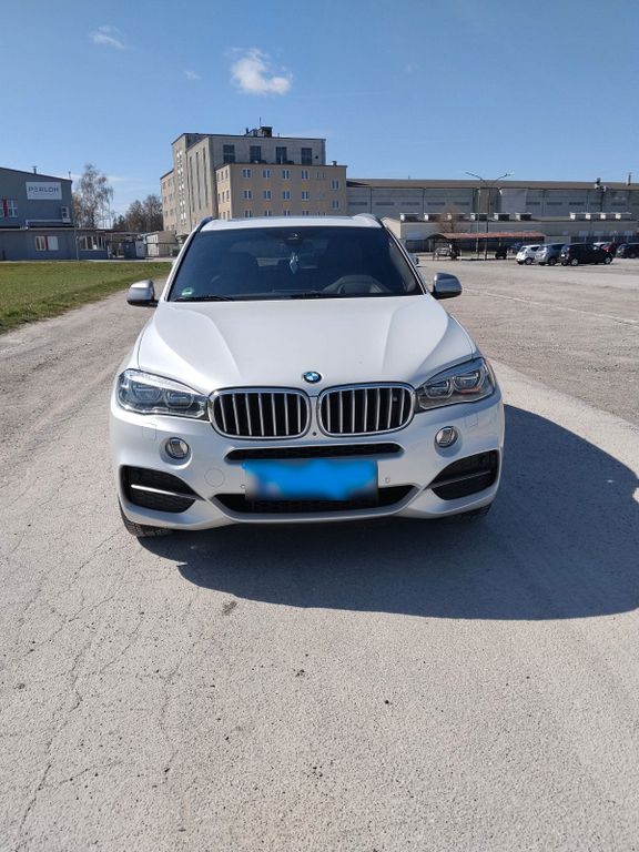 Image of BMW X5 M50