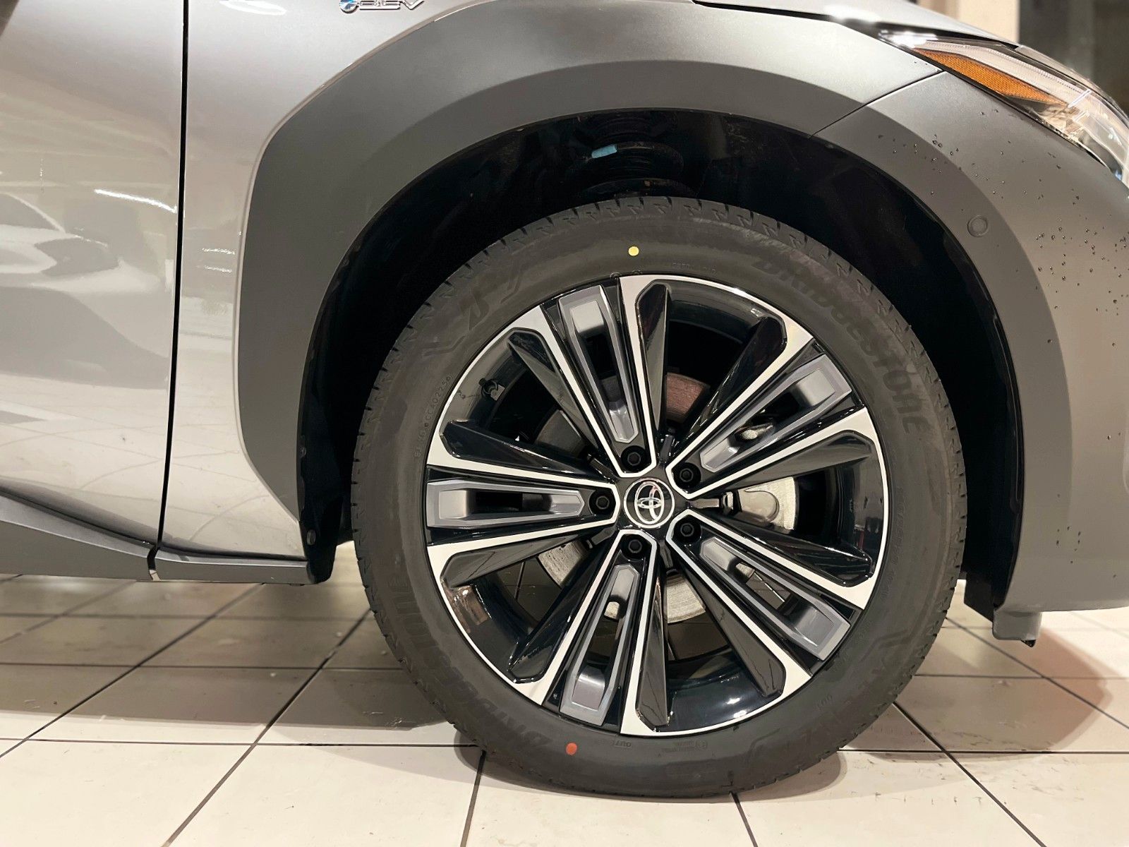 Fahrzeugabbildung Toyota bZ4X FWD Lounge jetzt noch mit 0% Finanzieren