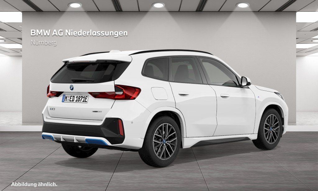 BMW iX1 xDrive30 MSport Kamera Sportsitze Lenkradhe foto 2