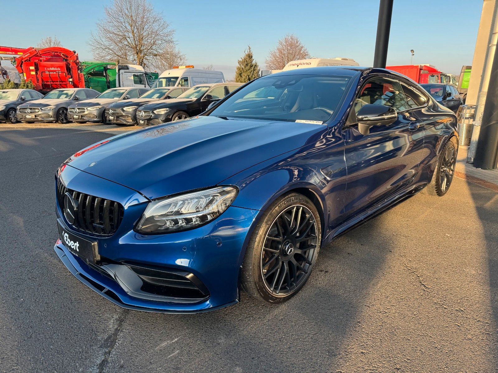 Fahrzeugabbildung Mercedes-Benz C 63 AMG Coupe+AeroP+Pano+Distr+Sportsitze