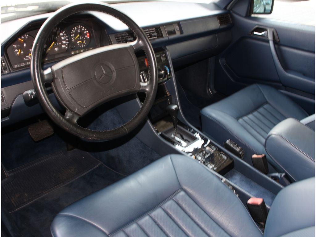 Fahrzeugabbildung Mercedes-Benz 300 CE Coupe W124*2.Hand NUR 19T KM*H Zulassung