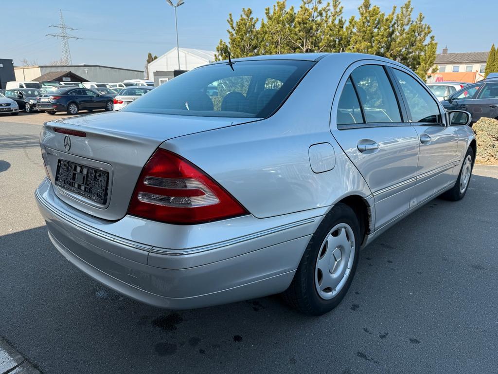 Mercedes-Benz C 180