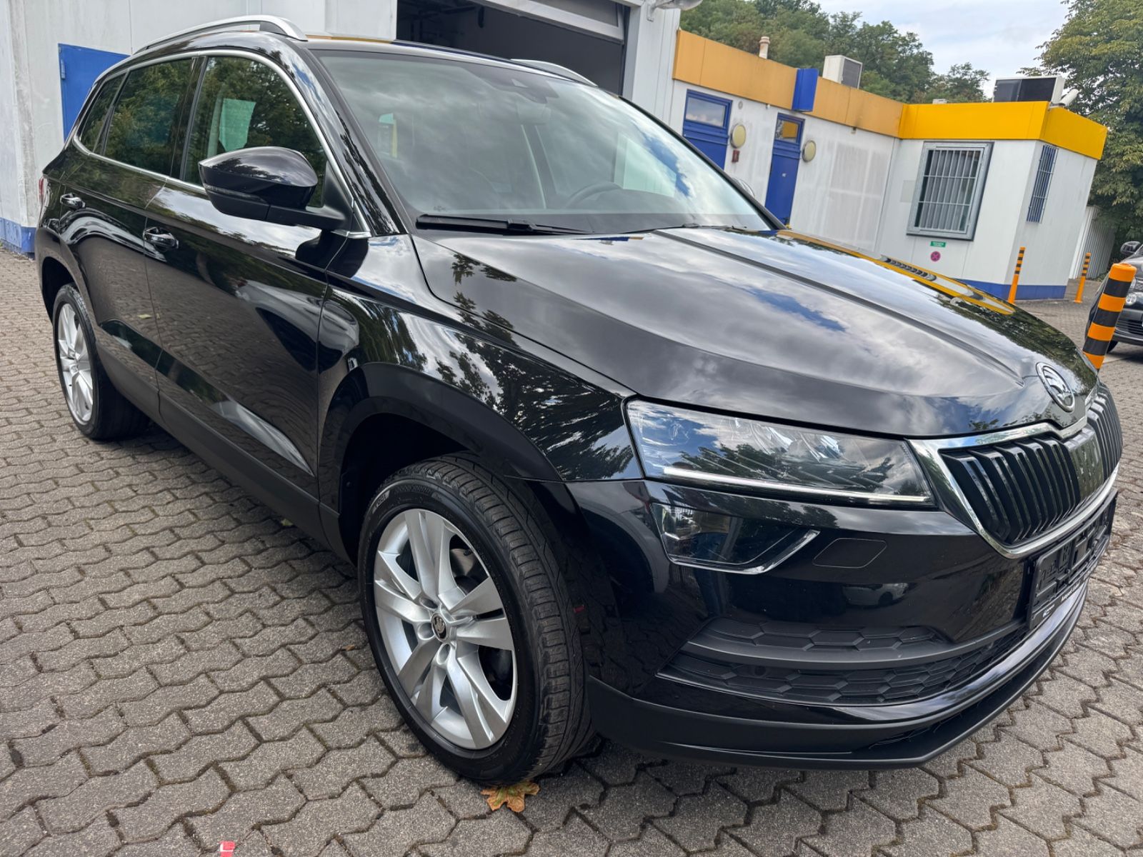 Fahrzeugabbildung SKODA Karoq Style LED+Navi+ACC+Kamera+Standheizung