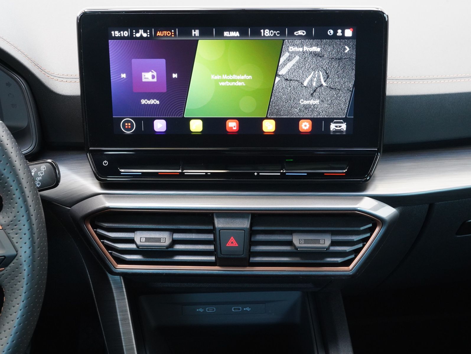 Fahrzeugabbildung CUPRA Formentor 1.5 TSI DSG LED/CARPLAY/KAMERA/PANO