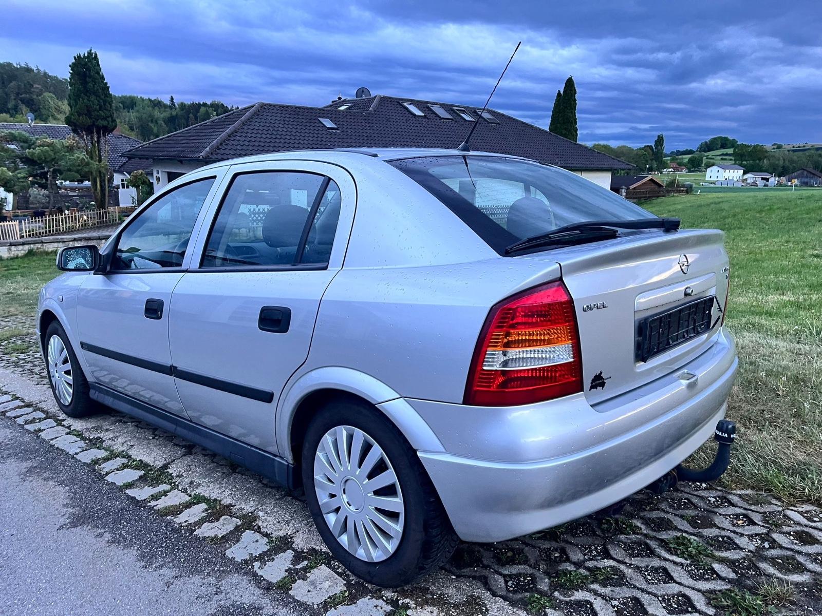 Opel Astra 1.6 Elegance*KLIMA*AHK*Tüv Neu*