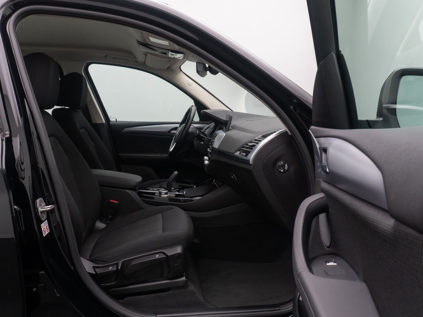 Fahrzeugabbildung BMW X3 xD30e Kamera HUD DAB Komfort Sport LED 18Zoll