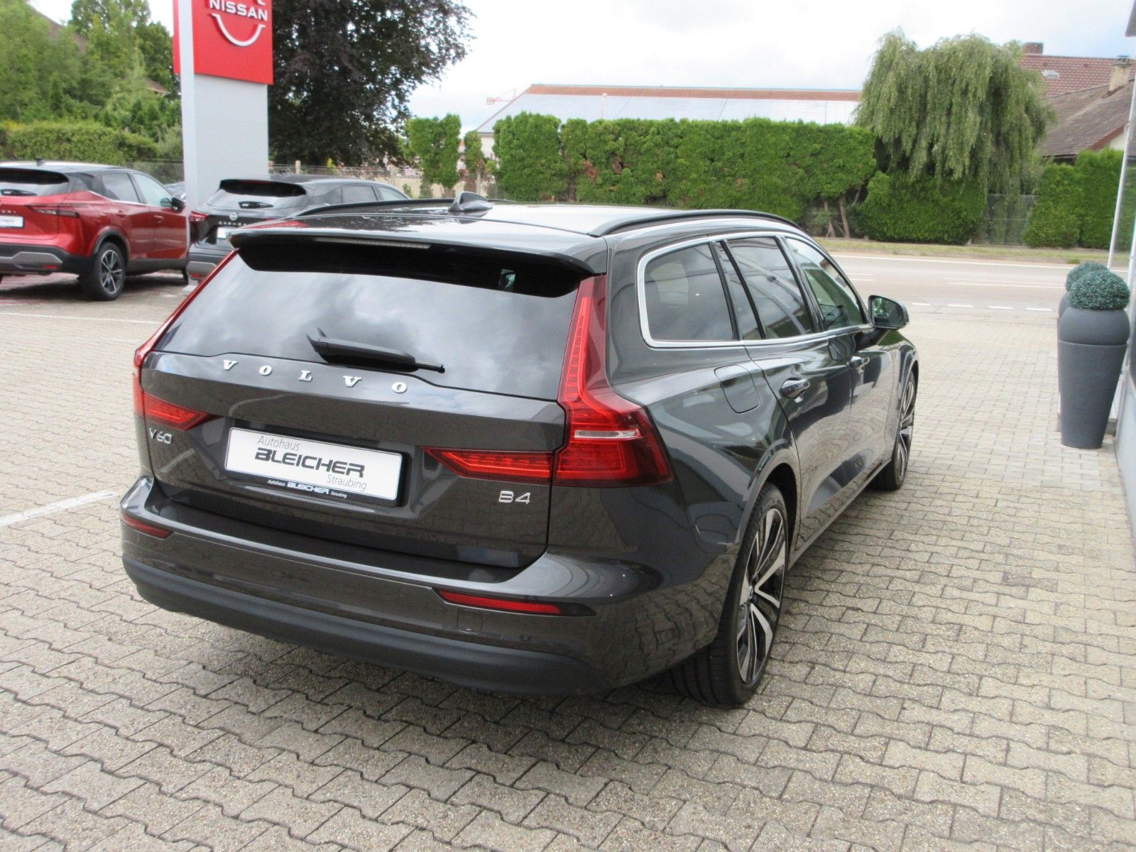 Fahrzeugabbildung Volvo V60 B4 Kombi | AHK | Memory | Kamera