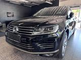 Volkswagen Touareg V6 3,0TDI*R-LINE*PANO*360*ACC*AHK*MEMORY - VW Touareg in Duisburg