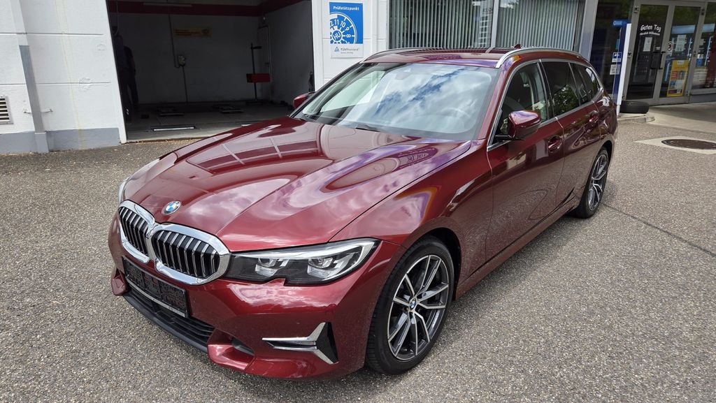 Image of BMW 320