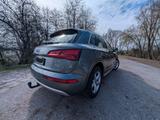 Audi Q5 2.0 TFSI, 8-fach, AHK, Navi, SHZ, Dachträger. - Audi Q5 mit Benzin-Antrieb: Grau