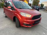 Ford Tourneo Courier Titanium-95623 KM KAMERA - rote Ford Tourneo Courier
