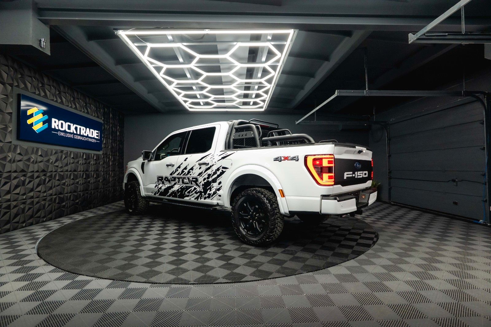 Fahrzeugabbildung Ford F150 5.0 V8 4x4 LARIAT RAPTOR SupCrew *360*B&O*