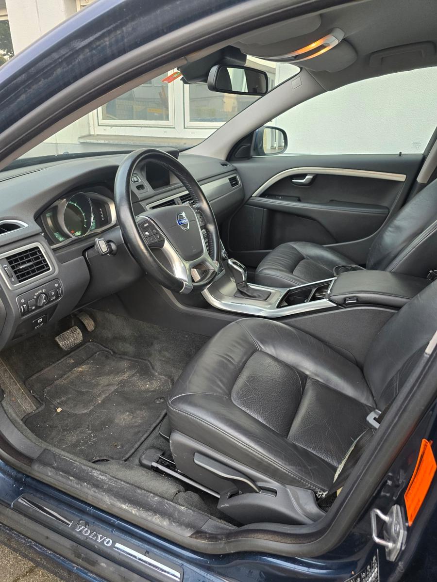 Volvo V70 2013 — photo 7
