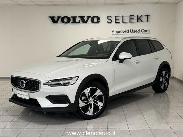 Другие Volvo V60 Cross Country B4 (d) AWD automatico Co